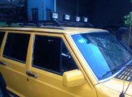 Jeep Cherokee 1998 - Cần bán gấp Jeep Cherokee đời 1998, màu vàng, nhập khẩu ít sử dụng giá 205 triệu tại Tp.HCM