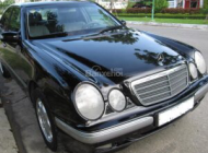 Mercedes-Benz E class W201 2002 - Cần bán gấp Mercedes W201 đời 2002, màu đen, giá tốt giá 345 triệu tại Thanh Hóa