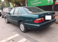 Mercedes-Benz E230 1998 - Bán ô tô Mercedes-Benz E230 đời 1998 màu xanh lục, 165 triệu, xe nhập giá 165 triệu tại Hải Dương