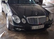 Mercedes-Benz E200 2009 - Cần bán lại xe Mercedes đời 2009, màu đen, nhập khẩu nguyên chiếc, giá chỉ 590 triệu giá 590 triệu tại Nghệ An