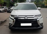 Mitsubishi Outlander Sport  2.0 AT  2016 - Bán Mitsubishi Outlander Sport 2.0 AT đời 2016, giá tốt giá 920 triệu tại Hà Nội