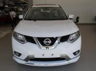 Nissan X trail 2.0 SL 2WD Premium 2017 - Bán Nissan X trail 2.0 SL 2WD Premium đời 2017, màu trắng giá 830 triệu tại Quảng Trị