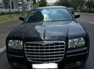 Chrysler 300C 2007 - Cần bán gấp Chrysler 300C 2007, màu đen, xe nhập số tự động giá 670 triệu tại Tp.HCM