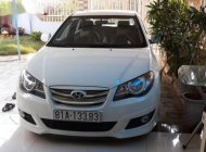 Hyundai Avante   MT   2012 - Chính chủ bán Hyundai Avante MT 2012, màu trắng giá 385 triệu tại Gia Lai