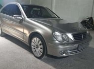 Mercedes-Benz C class C180 2004 - Cần bán xe Mercedes C180 sản xuất 2004, màu bạc xe gia đình, giá tốt giá 225 triệu tại Đồng Tháp