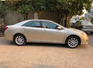 Toyota Camry XLE 2013 - Bán Toyota Camry XLE năm sản xuất 2013, màu vàng cát, xe nhập xăng điện 400tr giá 400 triệu tại Tp.HCM