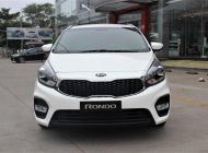 Kia Rondo GMT 2018 - Bán Kia Rondo 2.0 máy xăng, số sàn, đời 2018, LH: 0938.900.433 giá 609 triệu tại Long An