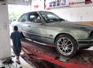 BMW 5 Series  2.5l MT  1995 - Cần bán xe cũ BMW 5 Series 2.5l MT năm sản xuất 1995, màu xám  giá 90 triệu tại Thái Nguyên