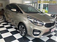 Kia Rondo GAT 2018 - Bán Kia Rondo GAT 2017 số tự động, xe chạy 15000km, hỗ trợ trả góp 75%. LH nhận gía yêu thương giá 620 triệu tại Long An