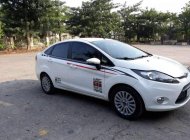 Ford Fiesta 2011 - Cần bán lại xe Ford Fiesta 2011, màu trắng chính chủ giá 320 triệu tại Ninh Bình