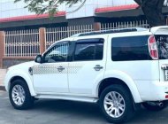 Ford Everest  MT 2014 - Bán gấp Ford Everest MT đời 2014, màu trắng, xe gia đình giá 640 triệu tại Lâm Đồng