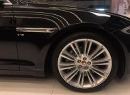 Jaguar XJL 3.0 2018 - Cần bán xe Jaguar XJL 3.0 2018 màu đen, số tự động 8 cấp giá 3 tỷ 950 tr tại Tp.HCM