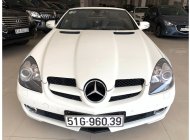 HCM Mercedes SLK 200, màu trắng, xe nhập, trả trước chỉ từ 285 triệu giá 950 triệu tại Tp.HCM
