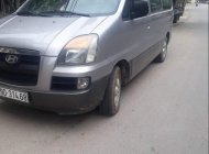 Hyundai Starex   2004 - Bán Hyundai Starex đời 2004, màu bạc, điều hòa mát ăn ít dầu giá 175 triệu tại Hòa Bình