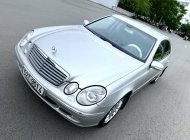 Mercedes-Benz E class E240 2004 - Merc E 240 nhập Mỹ 2004, xe nhà trùm mền, chạy đúng 65 ngàn km, bao test giá 320 triệu tại Tp.HCM