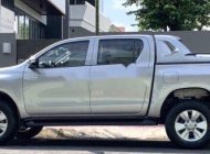 Toyota Hilux MT 2016 - Cần bán lại xe Toyota Hilux MT sản xuất năm 2016, màu bạc còn mới, giá tốt giá 549 triệu tại Tp.HCM