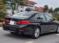 BMW 5 Series 520i 2018 - Giảm giá tiền mặt cực lớn - Khi mua BMW 5 Series 520i sản xuất năm 2018, màu đen, nhập khẩu nguyên chiếc giá 2 tỷ 99 tr tại Tp.HCM