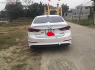 Hyundai Elantra   2017 - Bán xe Hyundai Elantra sản xuất năm 2017, màu trắng chính chủ, giá chỉ 565 triệu giá 565 triệu tại Ninh Bình