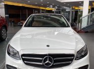 Mercedes-Benz E class E300  2019 - Cần bán xe Mercedes E300 sản xuất 2019, màu trắng giá 2 tỷ 819 tr tại Tp.HCM