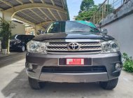 Toyota Fortuner G 2011 - Bán Toyota Fortuner G đời 2011, màu xám giá 590 triệu tại Tp.HCM