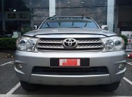 Toyota Fortuner G 2010 - Bán xe Toyota Fortuner G đời 2010, màu bạc chạy ít 139.000km giá còn Fix mạnh giá 560 triệu tại Tp.HCM