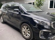 Kia Sedona 2.2L DATH 2018 - Bán Kia Sedona 2.2L DATH đời 2018, màu đen còn mới giá cạnh tranh giá 865 triệu tại Vĩnh Phúc