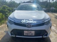 Cần bán xe Toyota Camry 2.0E đời 2016, màu trắng giá cạnh tranh giá 675 triệu tại Quảng Ngãi