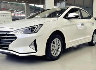 Hyundai Elantra 1.6MT 2021 - Hyundai Elantra 1.6 MT giá siêu ưu đãi, tặng kèm nhiều phụ kiện đi kèm giá 520 triệu tại Cà Mau