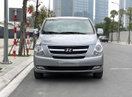 Cần bán xe Hyundai Grand Starex 2.5 MT sản xuất năm 2014, màu bạc, nhập khẩu Hàn Quốc  giá 540 triệu tại Hà Nội