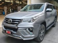 Toyota Venza 2017 - Bán ô tô Toyota Venza 2.7AWD AT năm 2017, màu bạc giá 840 triệu tại Hà Nội