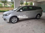 Kia Sedona 2016 - Cần bán lại xe Kia Sedona 2.2DAT sản xuất năm 2016, màu bạc giá 667 triệu tại Bình Thuận  