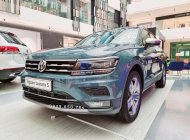 Volkswagen Tiguan 2022 - Volkswagen Tiguan Luxury S 2022 màu xanh Petro khuyến mãi lớn tháng 3/2022, sẵn xe giao ngay giá 1 tỷ 929 tr tại Bình Dương