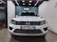 Cần bán lại xe Volkswagen Touareg GP 3.6AT sản xuất năm 2016, màu trắng, nhập khẩu nguyên chiếc giá 1 tỷ 400 tr tại Tp.HCM