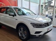 Bán ô tô Volkswagen Tiguan năm sản xuất 2020, màu trắng, nhập khẩu giá 1 tỷ 699 tr tại Bình Dương