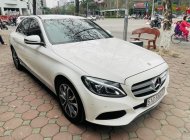 Cần bán xe Mercedes C200 2.0AT sản xuất năm 2017, màu trắng giá 1 tỷ 115 tr tại Hà Nội