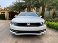 Volkswagen Passat 2017 - Cần bán gấp Volkswagen Passat 1.8 TSI 2017, màu trắng, nhập khẩu giá 839 triệu tại Hà Nội