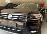 Volkswagen Tiguan 2017 - Màu đen, nhập khẩu giá 1 tỷ 150 tr tại TT - Huế