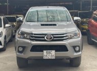 Toyota Hilux 2015 - Màu bạc, nhập khẩu số tự động giá 735 triệu tại Long An