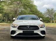 Mercedes-Benz E300 2022 - Sẵn xe giao ngay - Giá tốt nhất khu vực giá 3 tỷ 129 tr tại Bình Dương