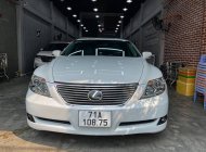 Lexus LS 460 L 2008 - Cần bán xe Lexus LS 460L sản xuất năm 2008, màu trắng, nhập khẩu nguyên chiếc, 950 triệu giá 950 triệu tại Tp.HCM