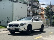 Mercedes-Benz GLC 200 2016 - Giá chỉ 835tr, hỗ trợ vay 90% giá 835 triệu tại Tp.HCM