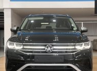Volkswagen Tiguan 2022 - Model 2023 - Xe màu đen, xe nhập giá 1 tỷ 999 tr tại Quảng Ninh