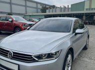 Volkswagen Passat BlueMotion 2018 - Chính chủ biển thành phố giá 1 tỷ 199 tr tại Tp.HCM