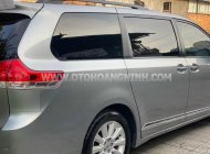 Toyota Sienna 2011 - Sơn zin cả xe giá 1 tỷ 520 tr tại Cần Thơ