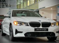 BMW 320i 2023 - Ưu đãi cực sốc trong tháng, giao ngay, tặng tiền mặt, và gói bảo hành + phụ kiện full theo xe giá 1 tỷ 399 tr tại Nghệ An