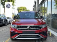 Volkswagen Tiguan 2023 - Màu đỏ King Metalic - Kiểu dáng mới trẻ trung xe đủ màu xem tại VW Sài Gòn - Giảm 50% trước bạ giá 1 tỷ 999 tr tại Tp.HCM