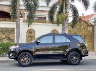 Toyota Fortuner V 2016 - Gia đình Cần bán xe Toyota Fortuner V 2016. Màu đen giá 600 triệu tại Tp.HCM