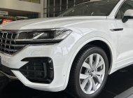 Volkswagen Touareg 2022 - Bán Volkswagen Touareg Luxury nhập khẩu mới 2023 sẵn giao ngay Sài gòn giá 3 tỷ 499 tr tại Tp.HCM
