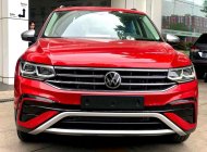 Volkswagen Tiguan 2023 - Nhập khẩu Mỹ, màu đỏ cực đẹp, sang trọng, ưu đãi lên đến hàng trăm triệu tiền mặt, cam kết tốt nhất giá thị trường giá 1 tỷ 799 tr tại Tp.HCM