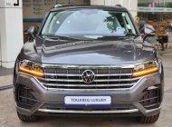 Volkswagen Touareg 2023 - Ưu đãi tiền mặt 250 Triệu, tặng Voucher độ phụ kiện chính hãng, lễ giao xe đẳng cấp theo yêu cầu, đủ màu giao ngay giá 3 tỷ 174 tr tại Tp.HCM